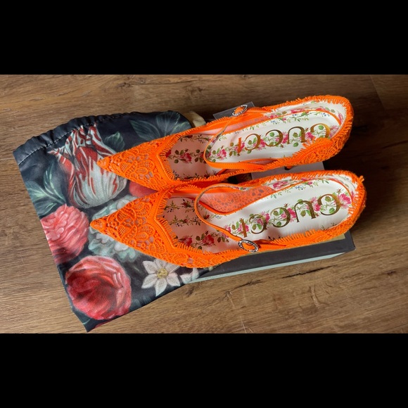 GUCCI-AUTHENTIC (NWT) Orange Lace & Crystal Buckle  Mary-Jane Heels! - Picture 6 of 16